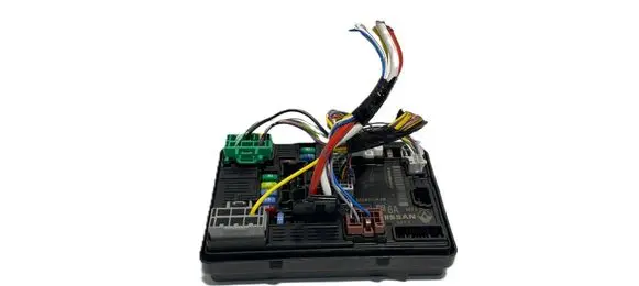 Nissan Qashqai J12 Fuse module 284B77JA2B 33314