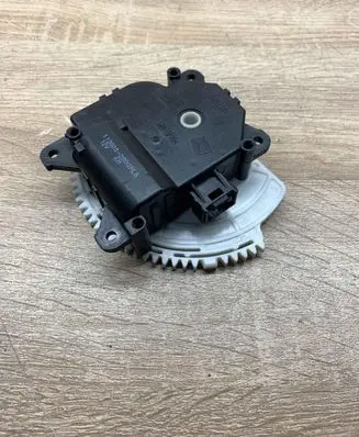 Toyota Auris 150 Air flap motor/actuator 1138002800