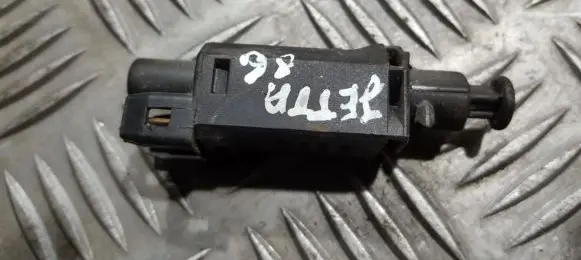 Volkswagen Jetta II Brake pedal sensor switch 191945515