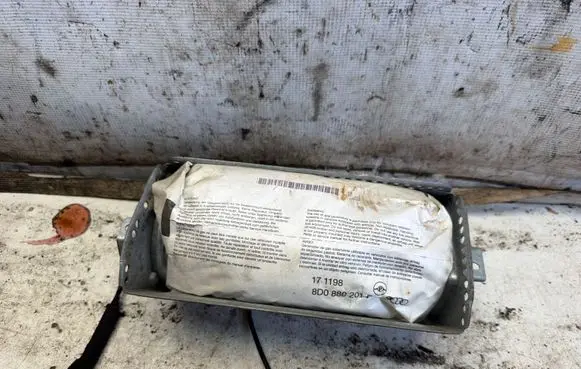 Audi A4 S4 B5 8D Passenger airbag 8D0880201E