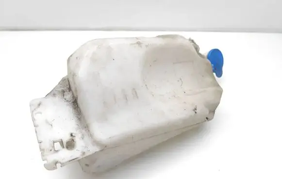 Windshield washer fluid reservoir/tank
