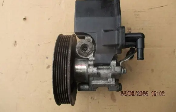 Mercedes-Benz Vito Viano W639 Power steering pump 91208ZF