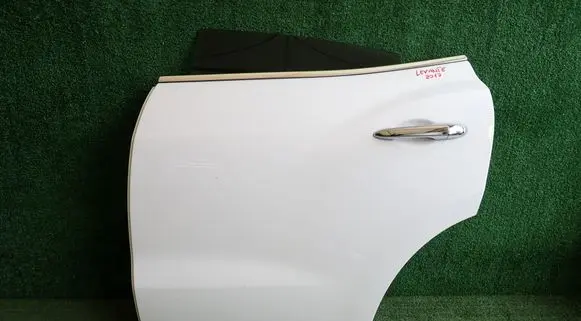 Maserati Levante Rear door 