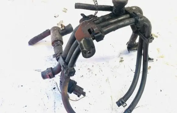 Volkswagen PASSAT B5 Engine coolant pipe/hose 1j0121324