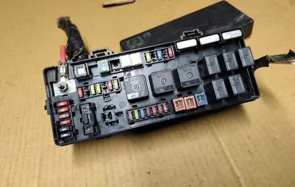 Chrysler 300 - 300C Fuse box set P04607451AA