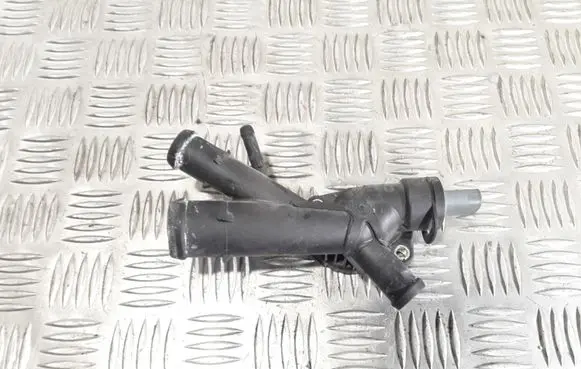Volkswagen Beetle A5 Engine coolant pipe/hose 03L121131AA