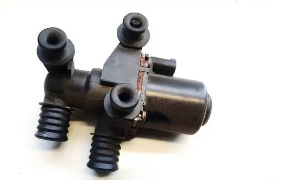 BMW 1 E81 E87 Coolant heater control valve 6411692022602 1147412174a