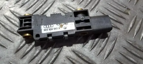 Audi A4 S4 B6 8E 8H Airbag deployment crash/impact sensor 8E0959643A