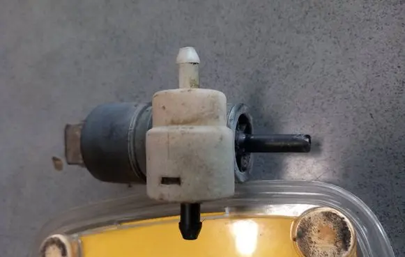 Volkswagen Sharan Windscreen/windshield washer pump