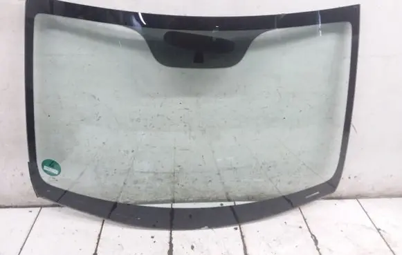 Hyundai i10 Front windscreen/windshield window 