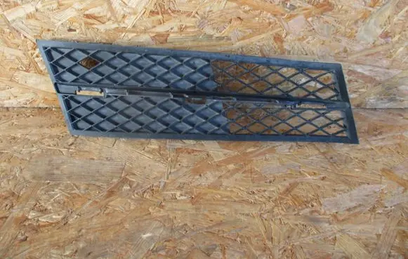 BMW 5 F10 F11 Front bumper lower grill 720070009