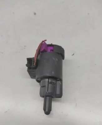 Audi A4 S4 B8 8K Brake pedal sensor switch 91468996 14889962