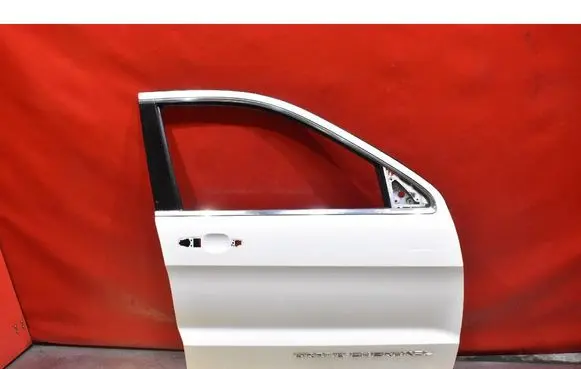 Jeep Grand Cherokee Front door