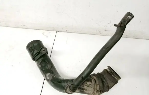 Chevrolet Cruze Air intake hose/pipe 13324548