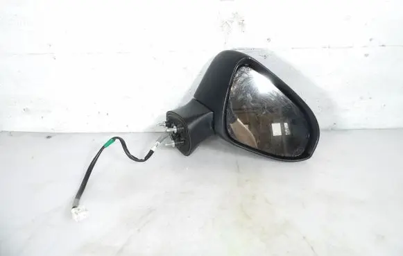 Toyota Avensis T270 Front door electric wing mirror E11026983