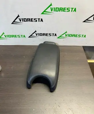Honda HR-V Armrest