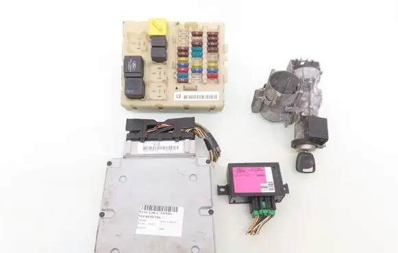 Ford Focus Engine control unit/module ECU 98AB12A650DAB