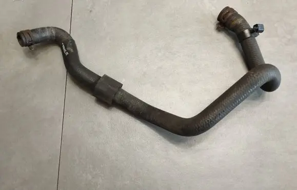 Audi Q7 4L Engine coolant pipe/hose