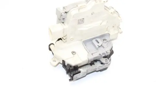 Audi A4 S4 B9 8W Rear door lock 4G0839015F