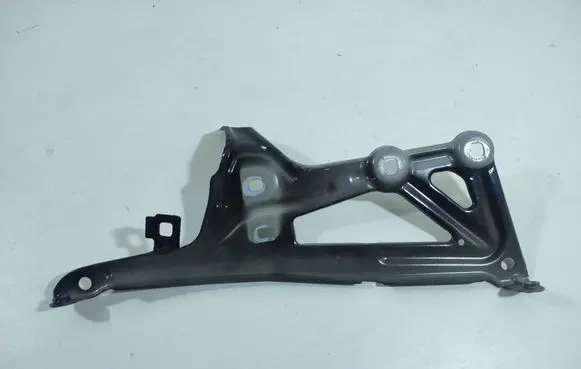BMW X2 F39 Fender mounting bracket 7431007