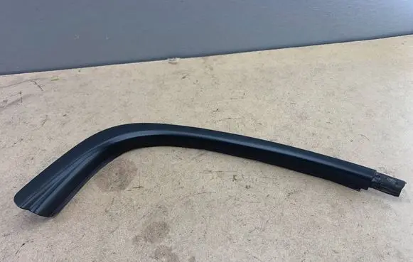 BMW 3 E90 E91 Rear side glass trim 7117244 5113717244