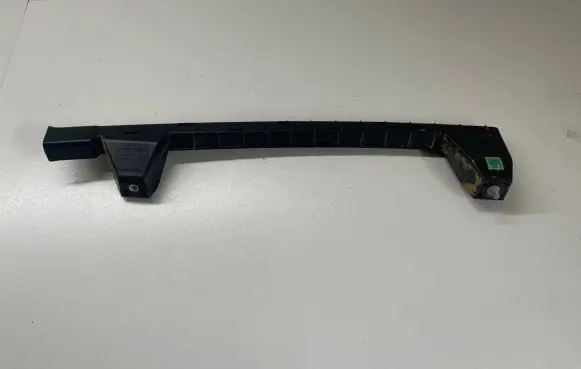 Opel Mokka Front door windshield rail 95374834