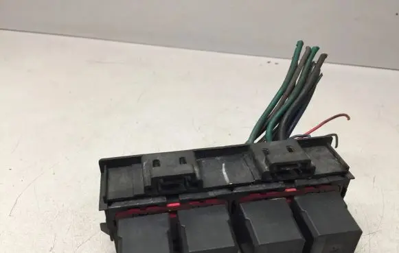 Chrysler 300 - 300C Other relay E384GE1825G 04727370AA