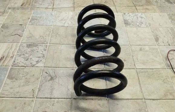 Mitsubishi Grandis Rear coil spring