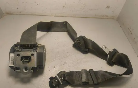 Nissan NV400 Front seatbelt 0409025