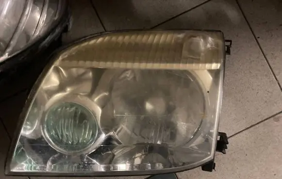 Nissan X-Trail T30 Headlight/headlamp