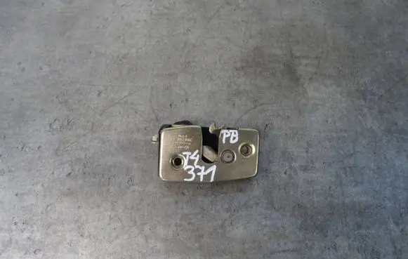 Volkswagen Transporter - Caravelle T4 Rear door lock 701843604A