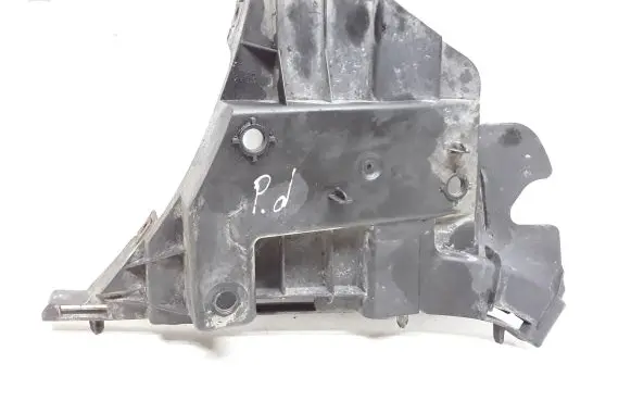 Volvo V70 Front bumper mounting bracket 31265345