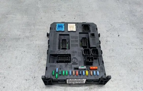 Citroen C4 Grand Picasso Fuse box set 9663510180BSI2004