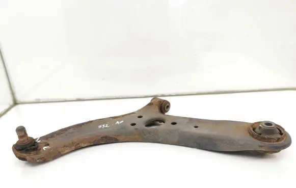 KIA Rio Front lower control arm/wishbone