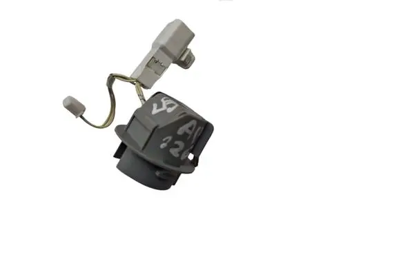Toyota Avensis T270 Tail light bulb cover holder 8155505270