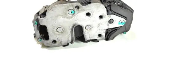 Opel Insignia A Front door lock 13503781