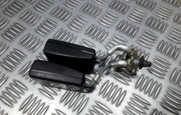 Volkswagen Jetta V Rear seatbelt buckle 1k0857739d