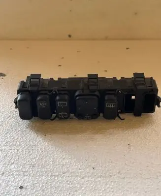 Mercedes-Benz A W168 Wing mirror switch 1688203610 33010901 100999