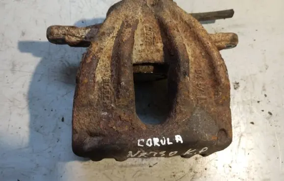 Toyota Corolla Verso E121 Front brake caliper