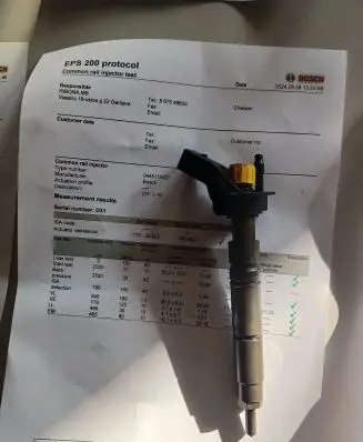 Mercedes-Benz S W221 Fuel injector 0445115027 A6420700587
