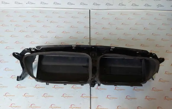 BMW 6 F06 Gran coupe Radiator trim 18779815 7224663