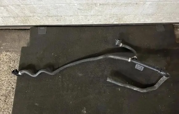 BMW X6 E71 Engine coolant pipe/hose 7576381 7576280 7576380