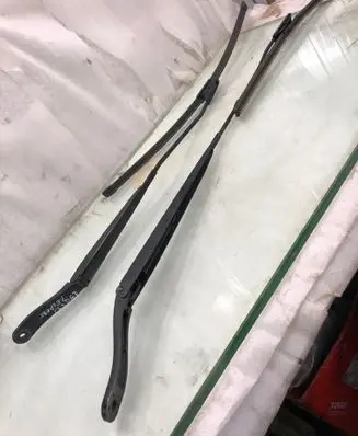 Peugeot Expert Windshield/front glass wiper blade 9808465580