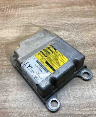 Toyota Avensis T270 Airbag control unit/module 8917005230 219122101