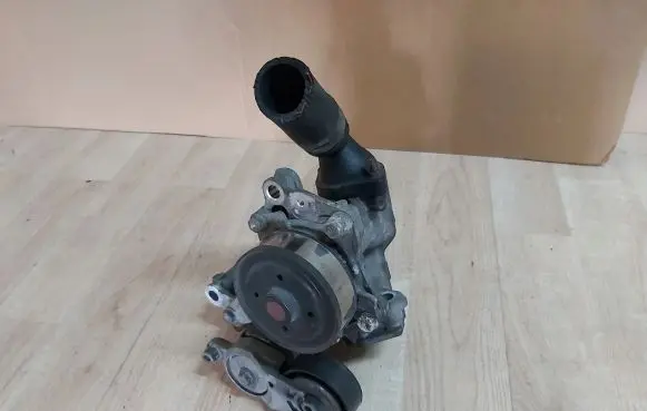 Toyota RAV 4 (XA40) Electric auxiliary coolant/water pump