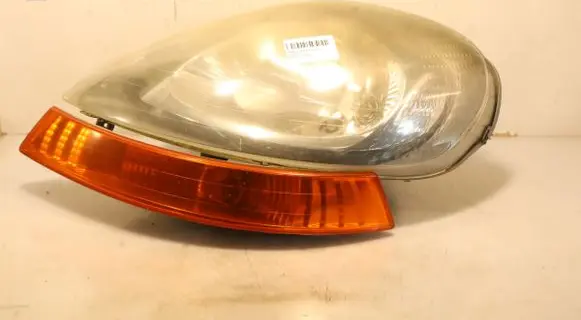 Renault Trafic II (X83) Headlight/headlamp 7700311371
