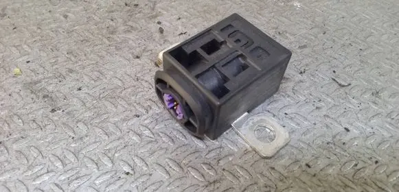 Audi A6 S6 C6 4F Battery relay fuse 4F0915519