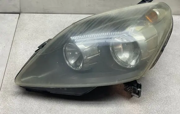 Opel Zafira B Headlight/headlamp 13252472