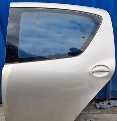 Citroen C1 Front door