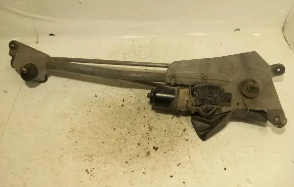 Infiniti FX Wiper motor 32223